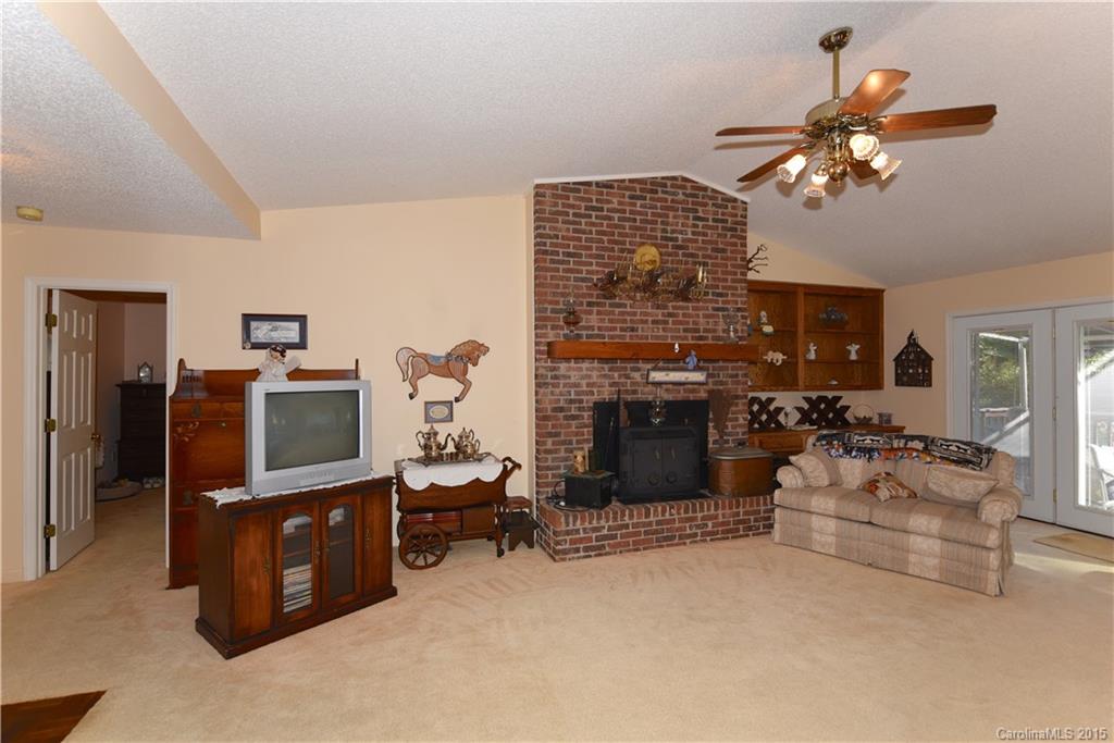 2197 Cardinal Loop Stanley, NC 28164 - Photo 3 of 22 Gallery Image 3