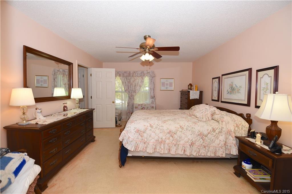 2197 Cardinal Loop Stanley, NC 28164 - Photo 7 of 22 Gallery Image 7