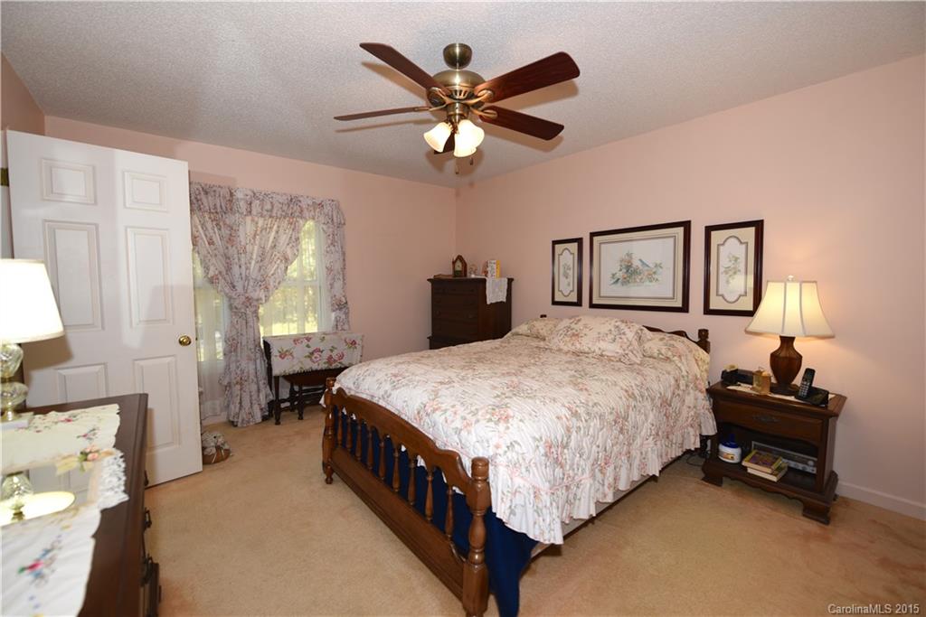 2197 Cardinal Loop Stanley, NC 28164 - Photo 9 of 22 Gallery Image 9