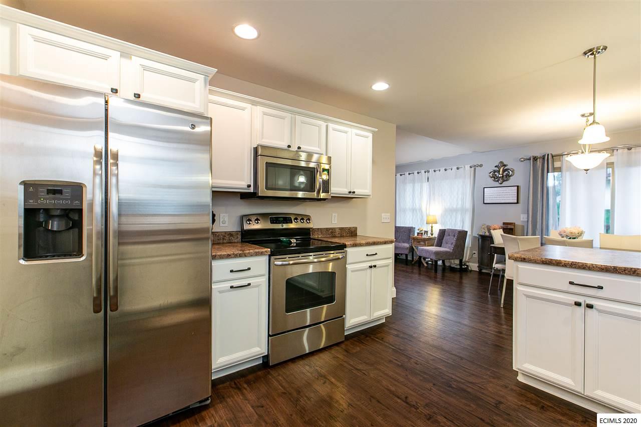 5149 Park Place Dubuque, IA 52002 - Photo 3 of 45 Gallery Image 3