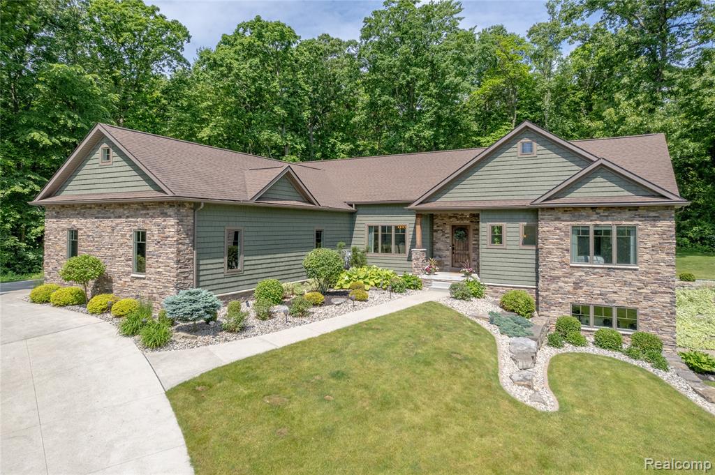 13333 White Lake Road Fenton, MI 48430 - Photo 36 of 41