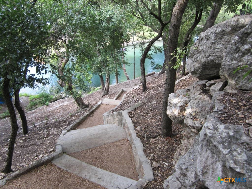 1108 Tuscan Ridge Drive New Braunfels, TX 78130 - Photo 44 of 47 HOA private path to the Comal River