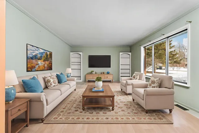 $499,000 | 1191 Shady Oaks Drive, Ann Arbor, MI 48103