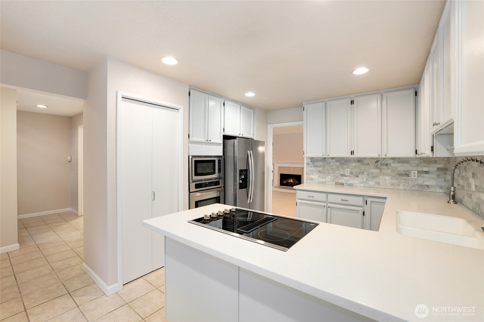 2940 Kennewick Place Northeast Renton, WA 98056 - Photo 7 of 37