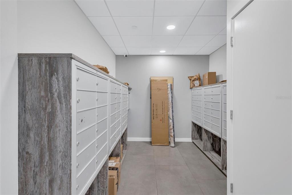 4822 Ocean Boulevard, Unit 8D Siesta Key, FL 34242 - Photo 51 of 69 a view of walk in closet