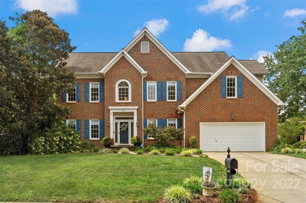 1004 Foxfield Road Waxhaw, NC 28173 - Photo 1 of 45 Gallery Image 1
