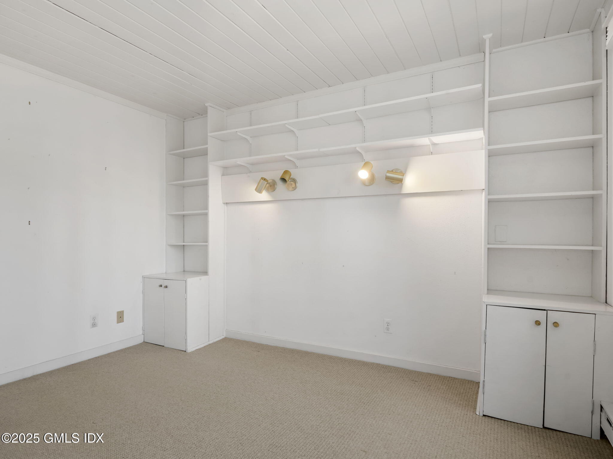 484 Cognewaugh Road Cos Cob, CT 06807 - Photo 18 of 35 38-web-or-mls-484-cognewaugh-rd