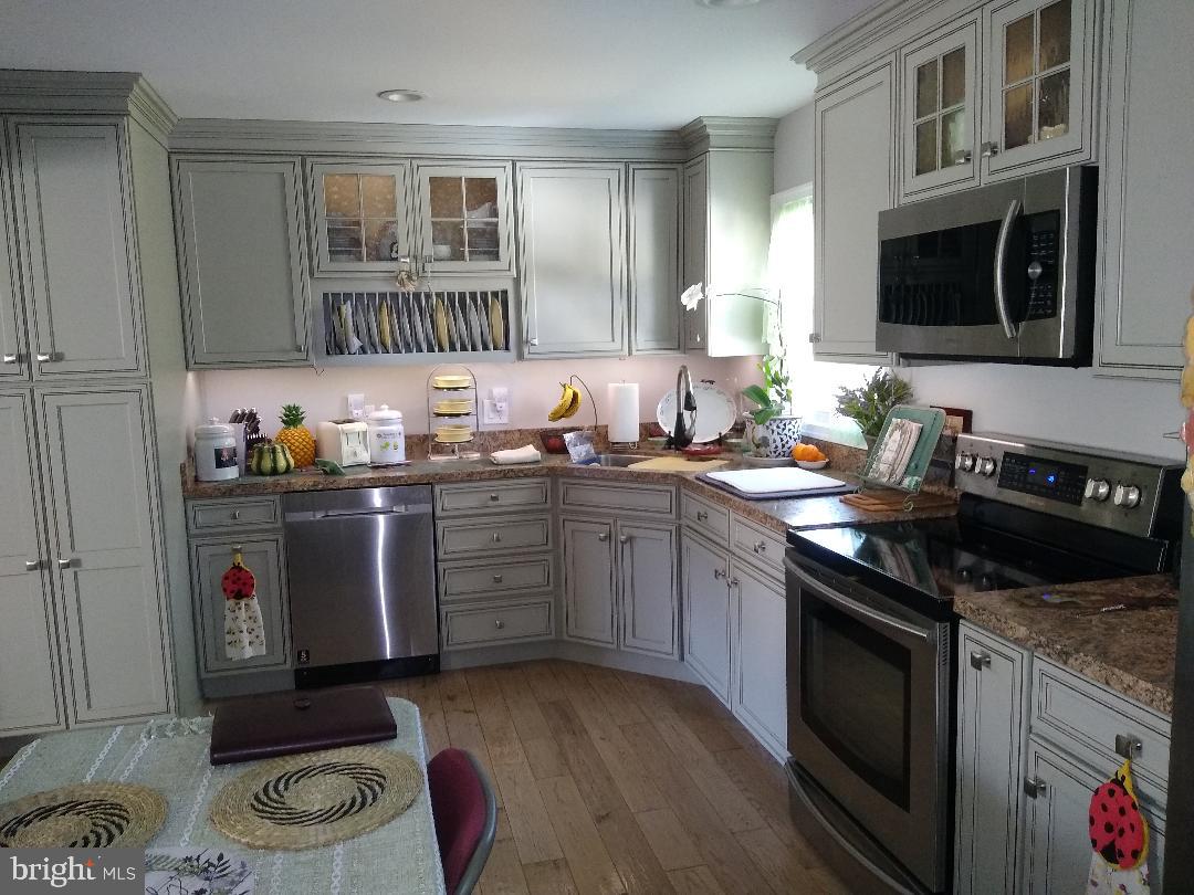 9545 Dubois Road Charlotte Hall, MD 20622 - Photo 4 of 32 Kitchen