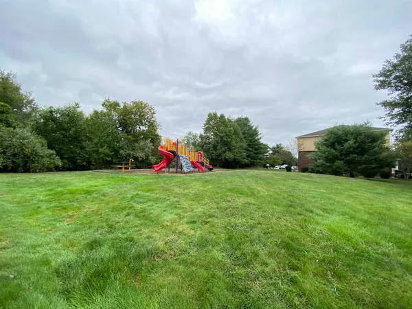 $1,669 | 3961 Old Brown Avenue, Unit 64, Manchester, NH 03103