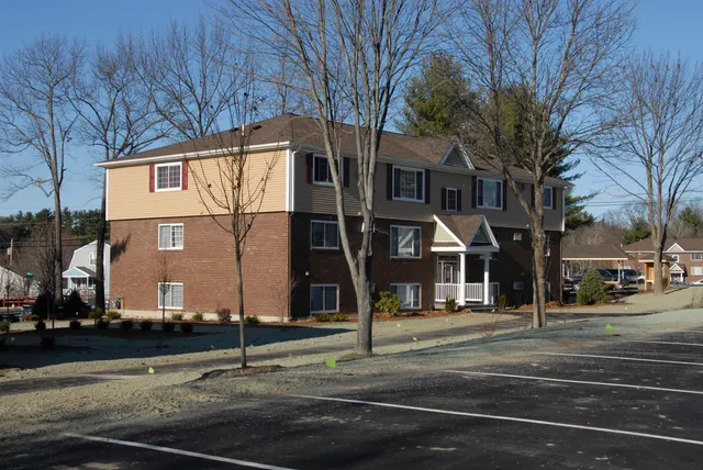 $1,669 | 3961 Old Brown Avenue, Unit 64, Manchester, NH 03103
