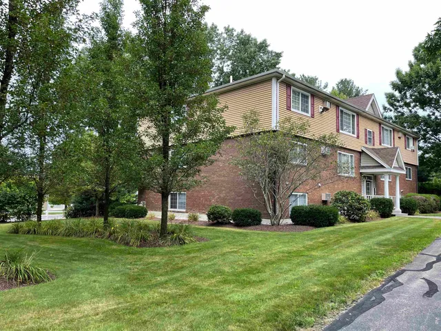 $1,669 | 3961 Old Brown Avenue, Unit 64, Manchester, NH 03103