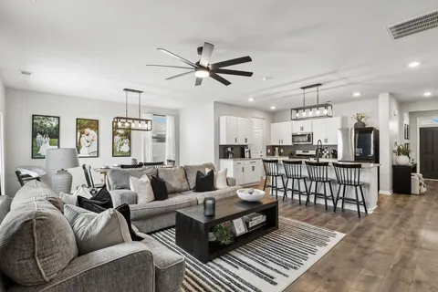 $428,000 | 4096 Crossing Way, White House, TN 37188
