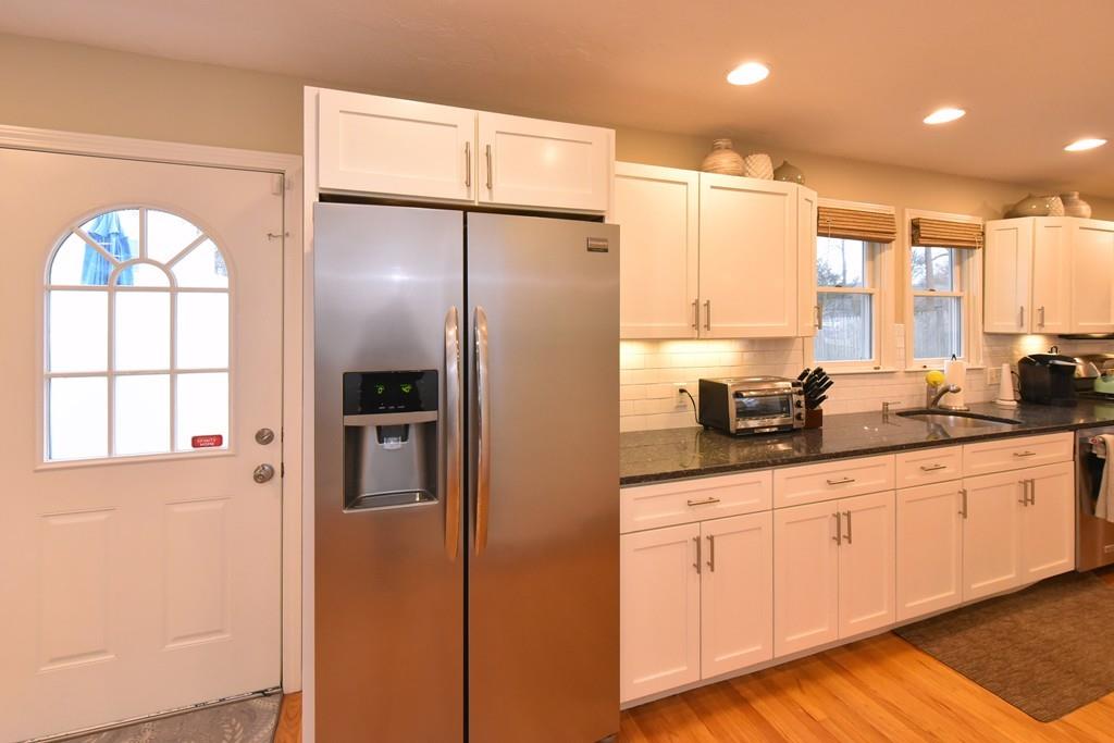 36 Stratford Road Natick, MA 01760 - Photo 11 of 40
