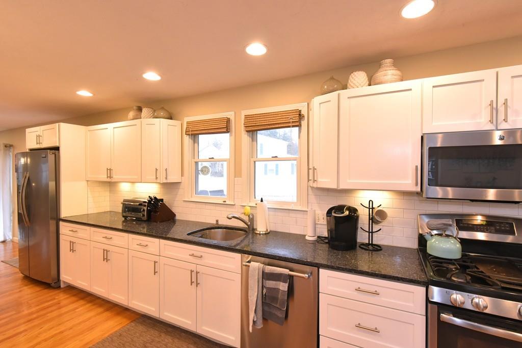 36 Stratford Road Natick, MA 01760 - Photo 12 of 40