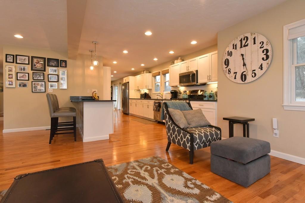 36 Stratford Road Natick, MA 01760 - Photo 2 of 40