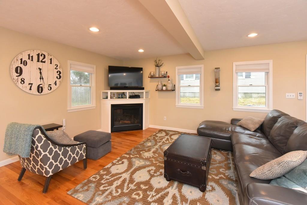 36 Stratford Road Natick, MA 01760 - Photo 3 of 40