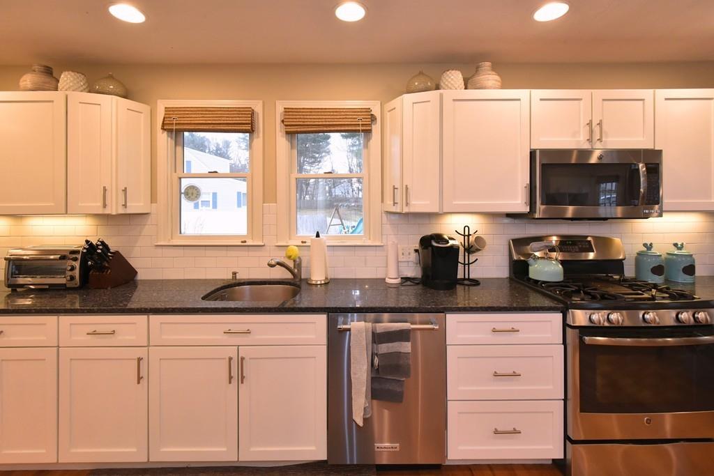 36 Stratford Road Natick, MA 01760 - Photo 9 of 40