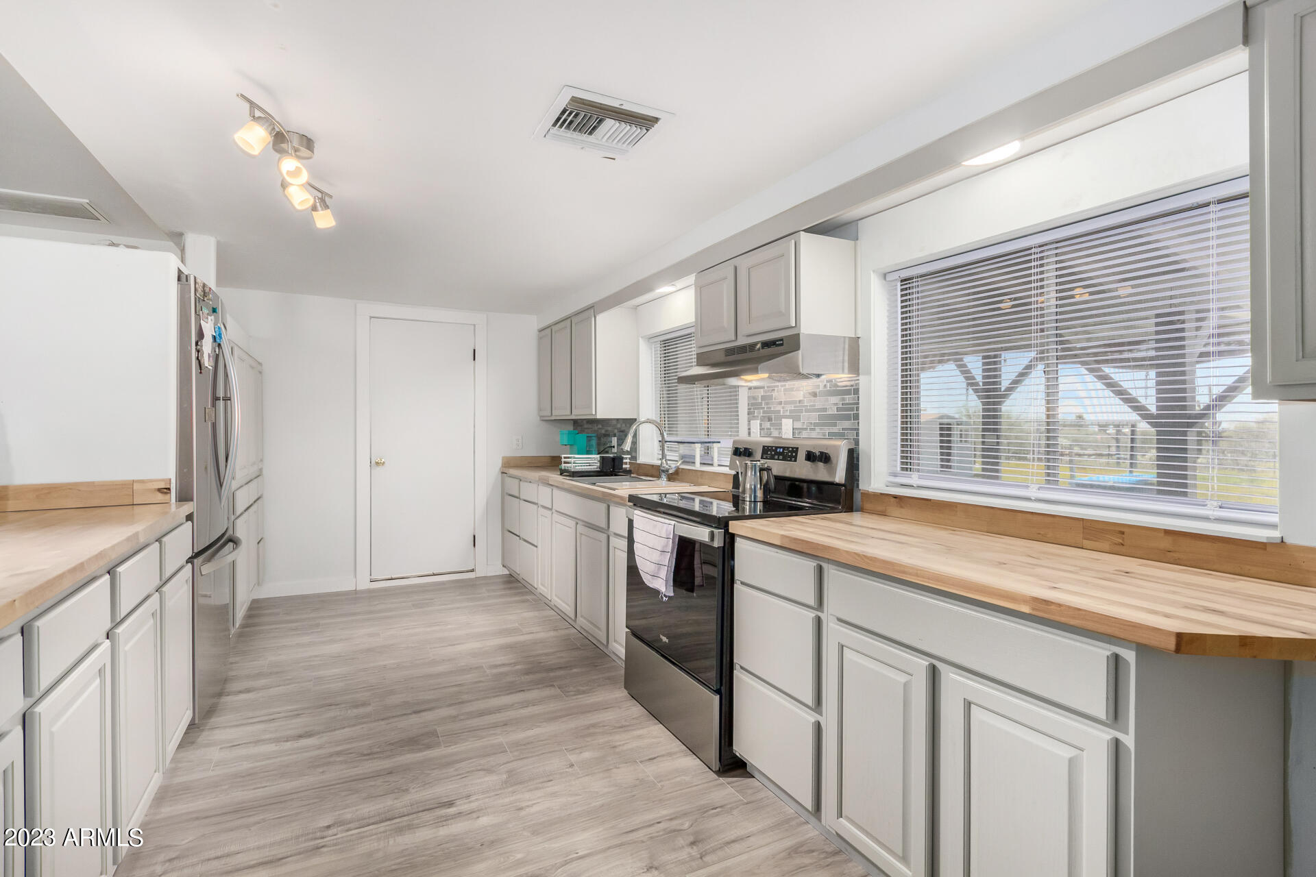 1538 South Geronimo Road Apache Junction, AZ 85119 - Photo 14 of 54 0015-15 - Geronimo