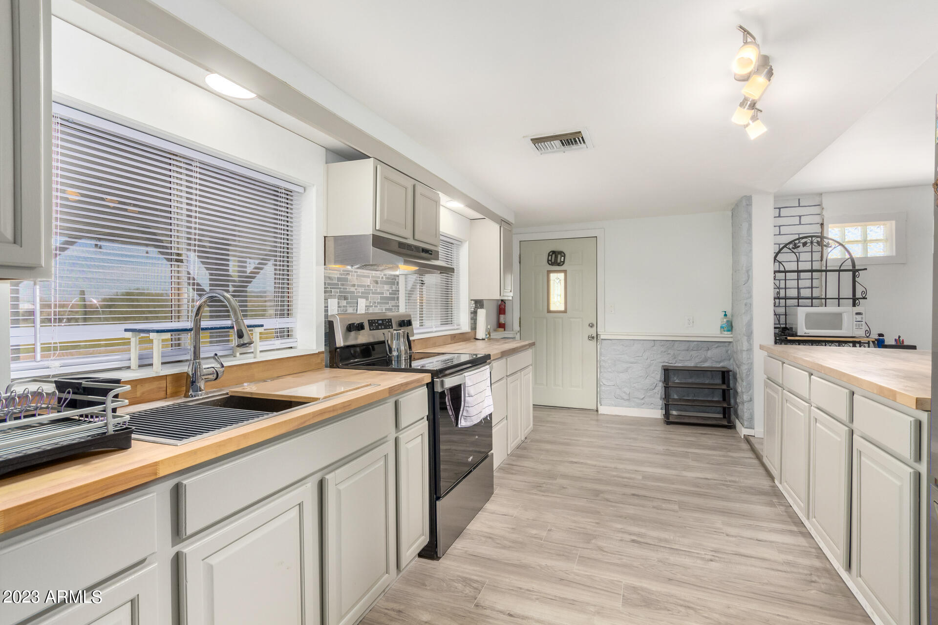 1538 South Geronimo Road Apache Junction, AZ 85119 - Photo 16 of 54 0017-17 - Geronimo