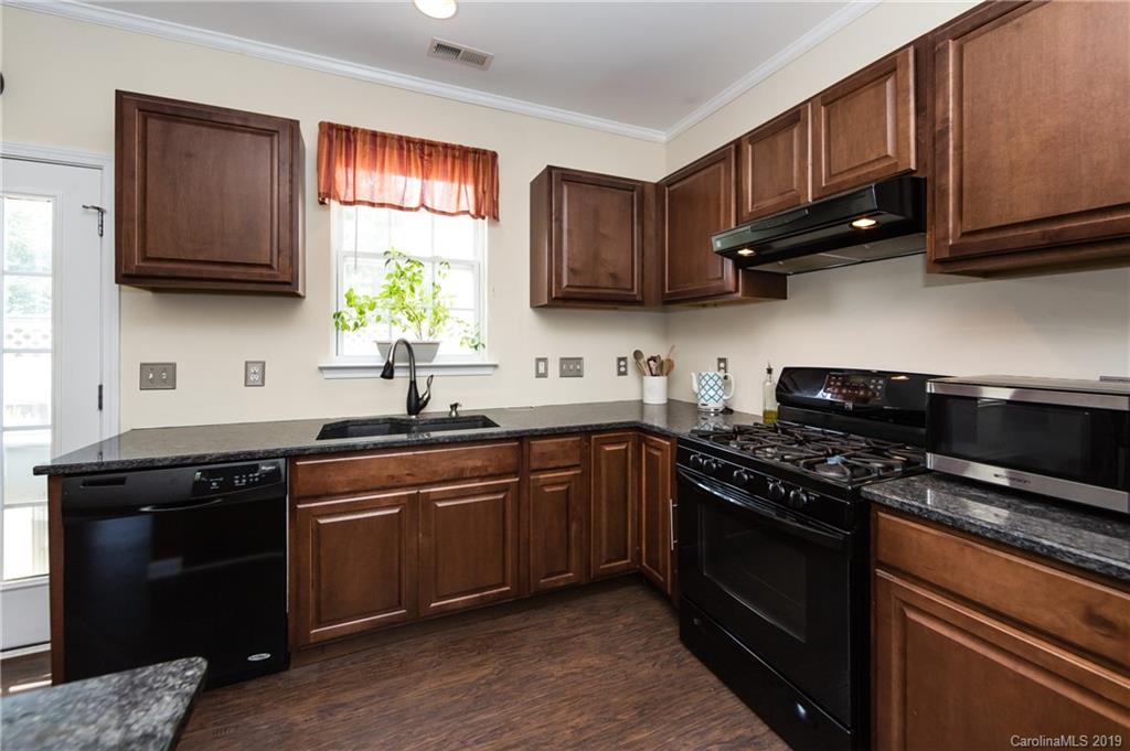 212 Dawn Mist Lane, Unit 31 Fort Mill, SC 29708 - Photo 17 of 38
