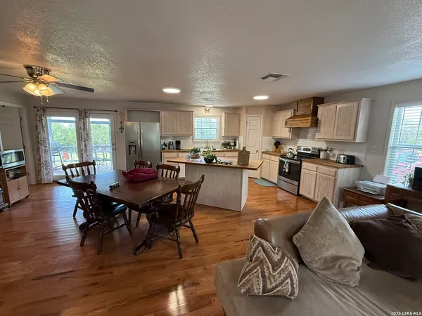 $340,000 | 281 Oak Road, Harper, TX 78631