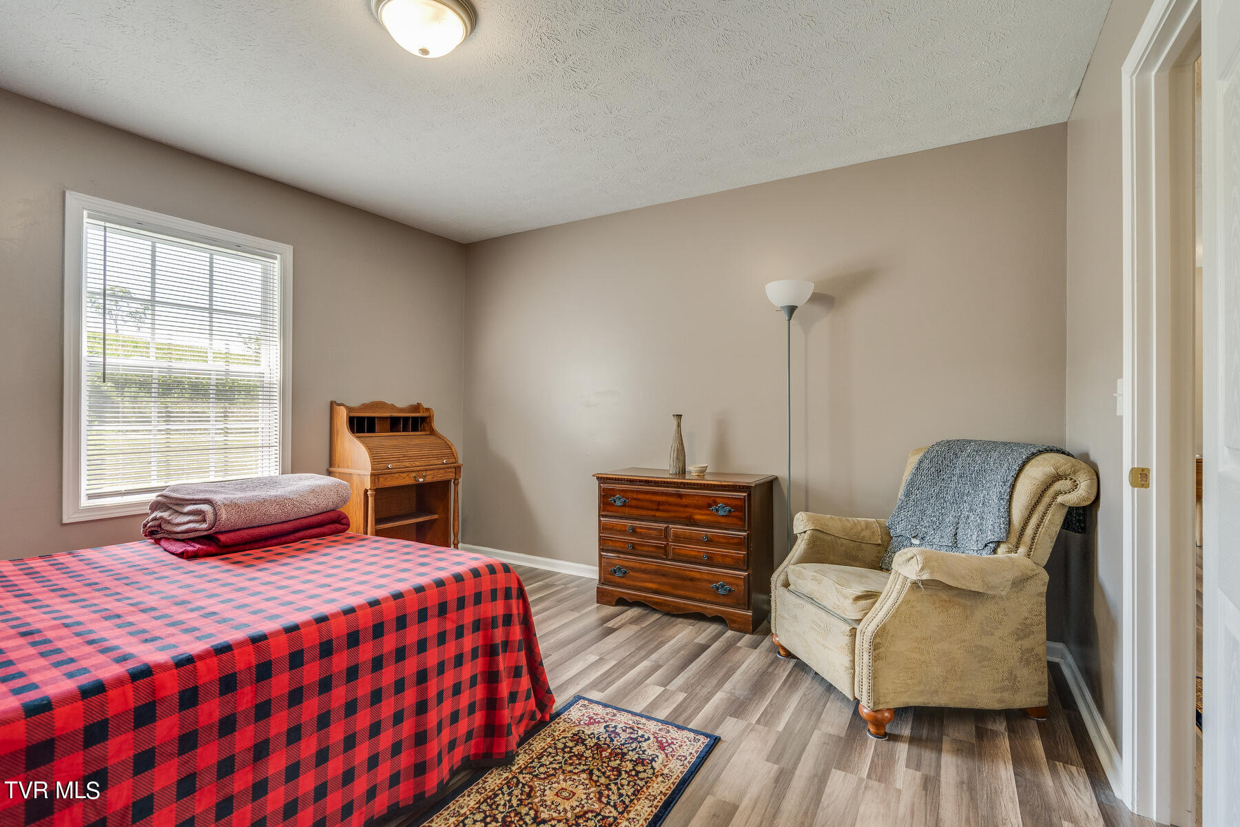 215 H Heaton Road Elizabethton, TN 37643 - Photo 15 of 41 014