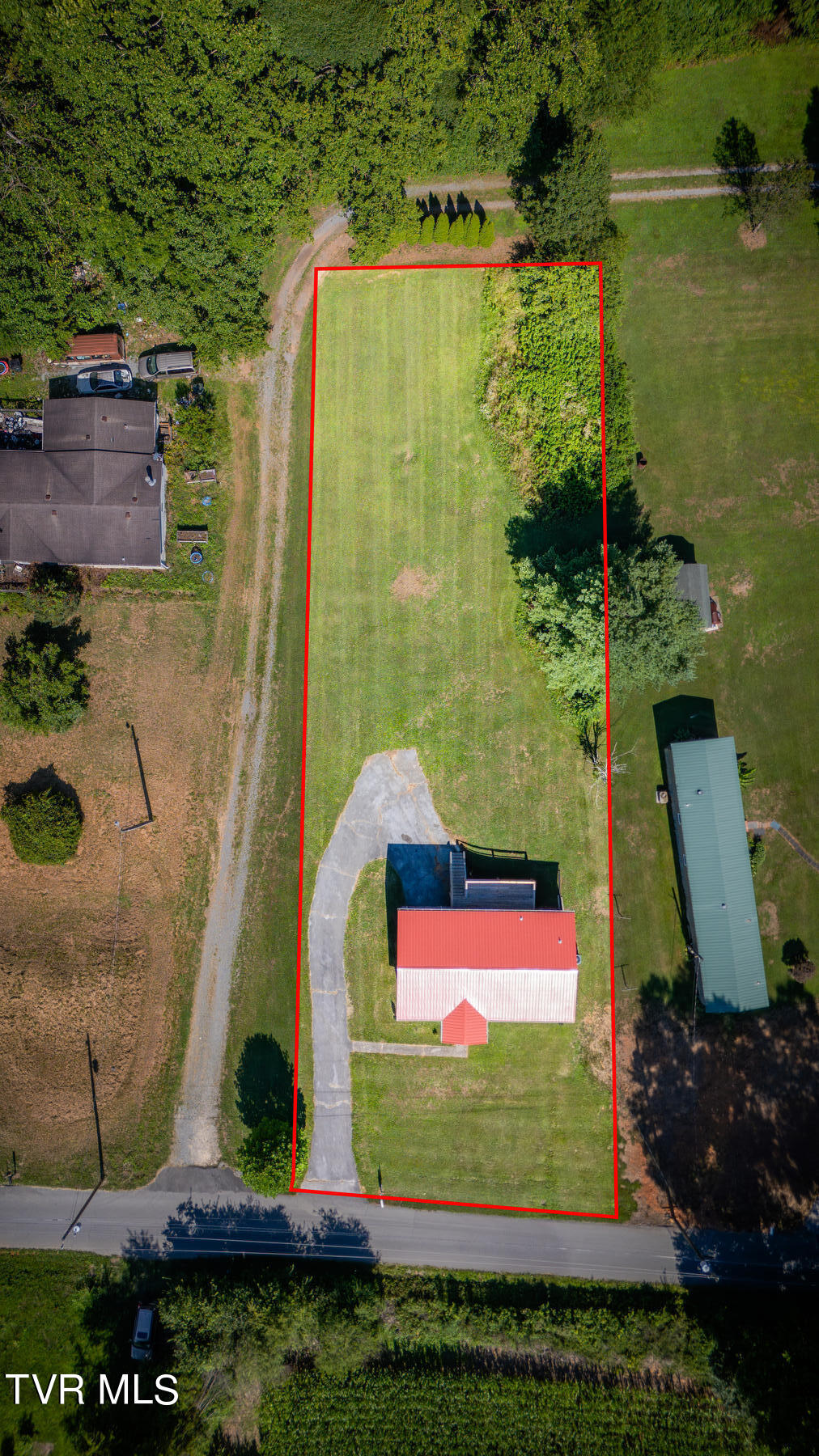 215 H Heaton Road Elizabethton, TN 37643 - Photo 3 of 41 105