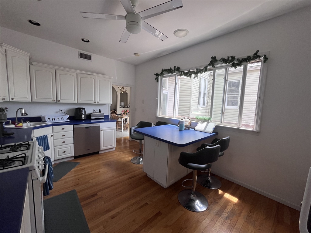 11 Gates Street, Unit 2 Boston, MA 02127 - Photo 8 of 30