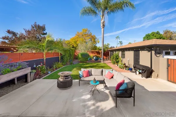 a view of outdoor space yard and patio