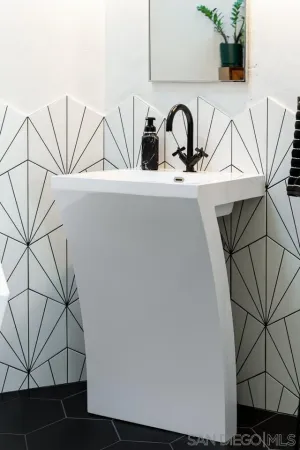 a close view of sink