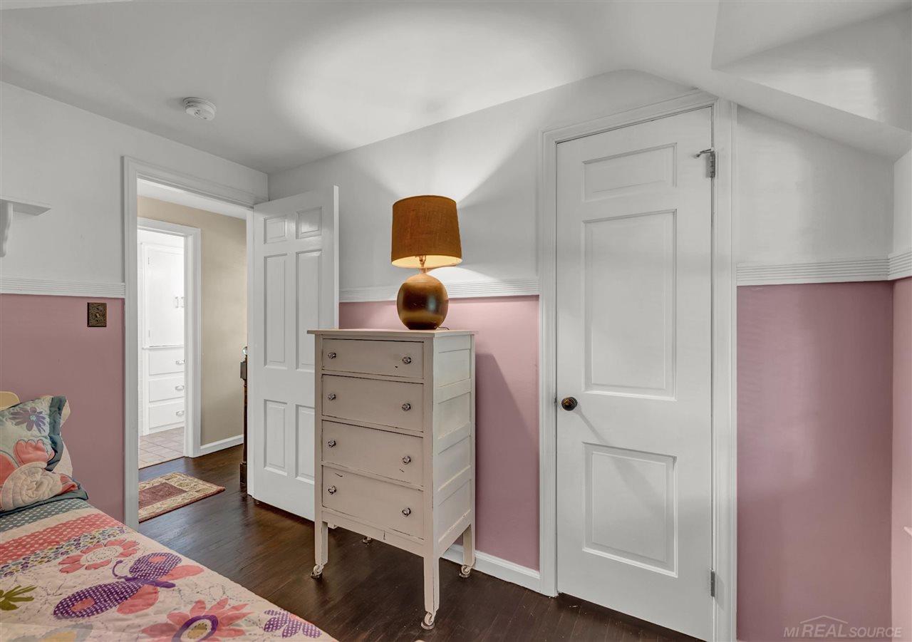 255 Moross Road Grosse Pointe, MI 48236 - Photo 18 of 45 50059730-17.JPG