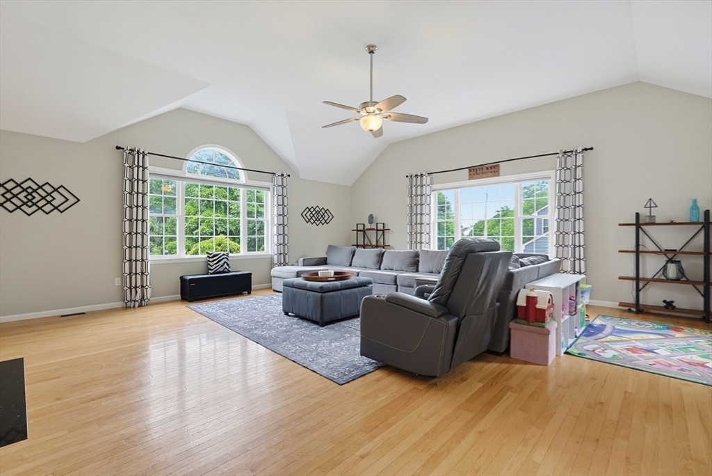 28 Roland Way Milford, MA 01757 - Photo 12 of 25 Gallery Image 12