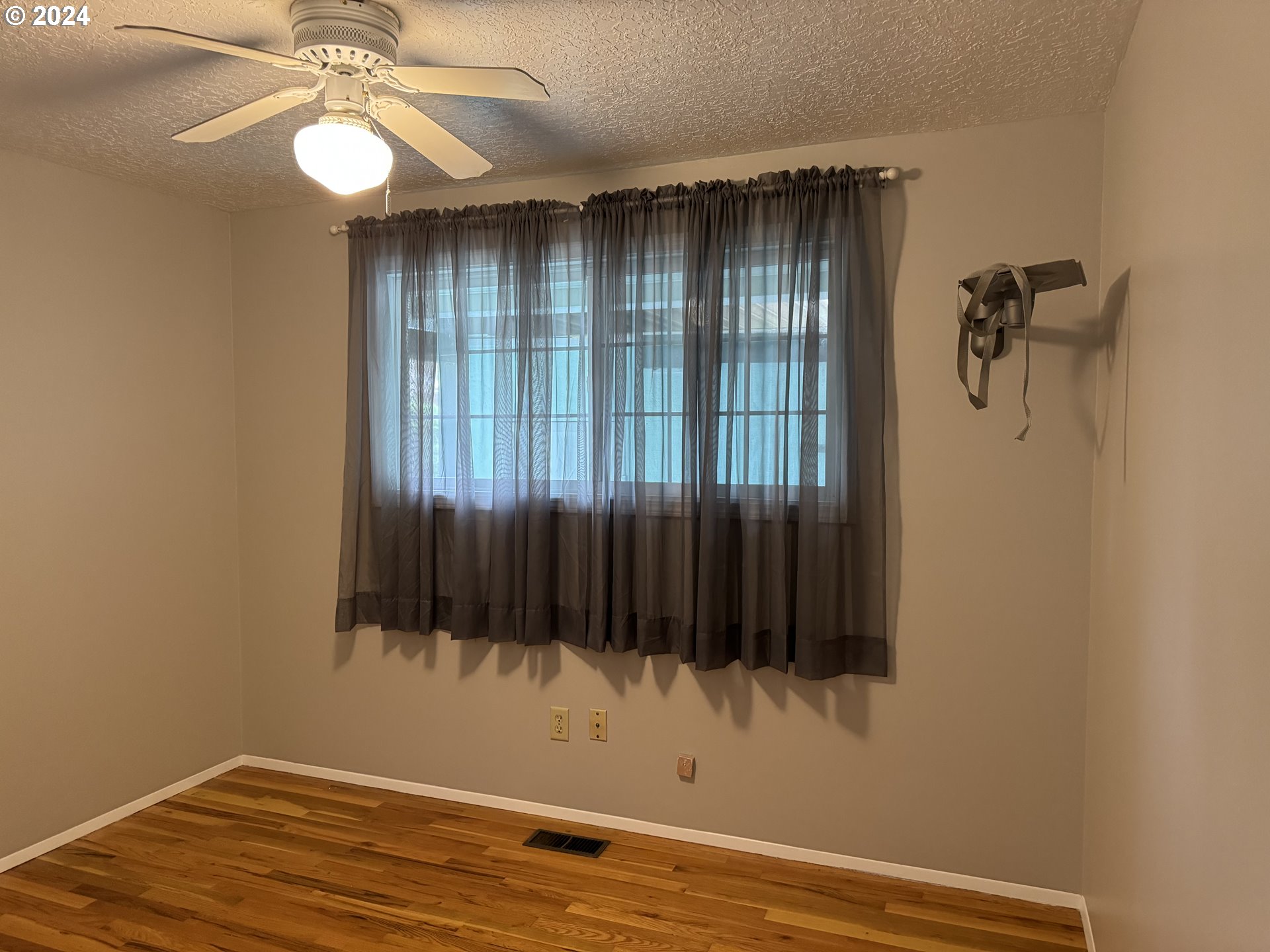 1825 Sallal Road Woodburn, OR 97071 - Photo 13 of 17 Gallery Image 13