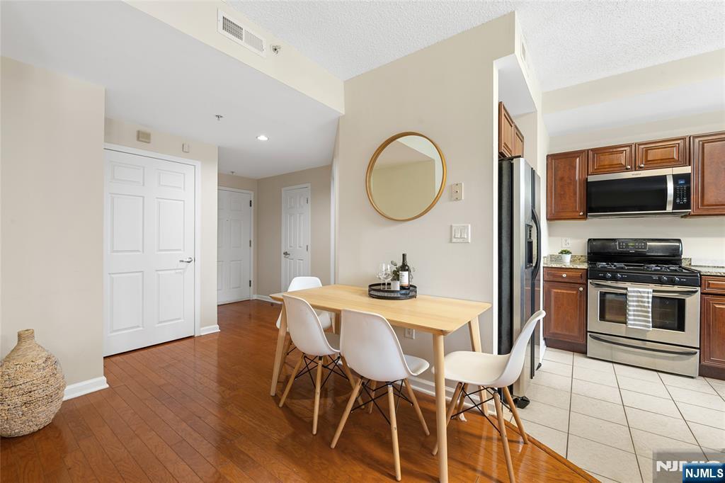 143 Morgan Street, Unit 1A Jersey City, NJ 07302 - Photo 12 of 30