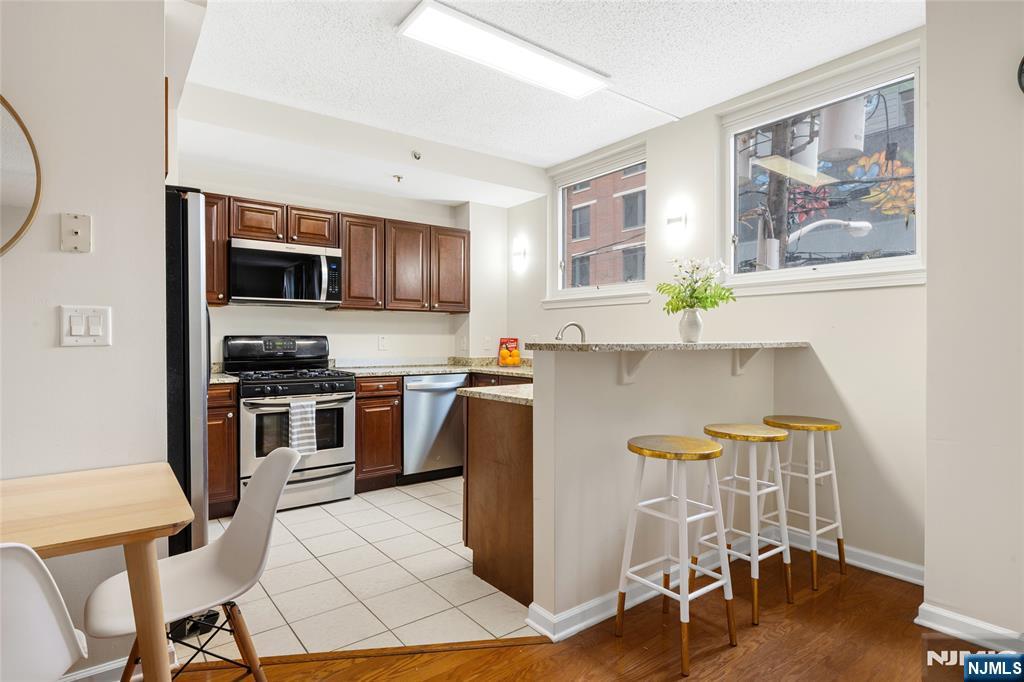 143 Morgan Street, Unit 1A Jersey City, NJ 07302 - Photo 13 of 30