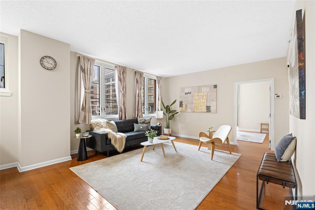 143 Morgan Street, Unit 1A Jersey City, NJ 07302 - Photo 3 of 30