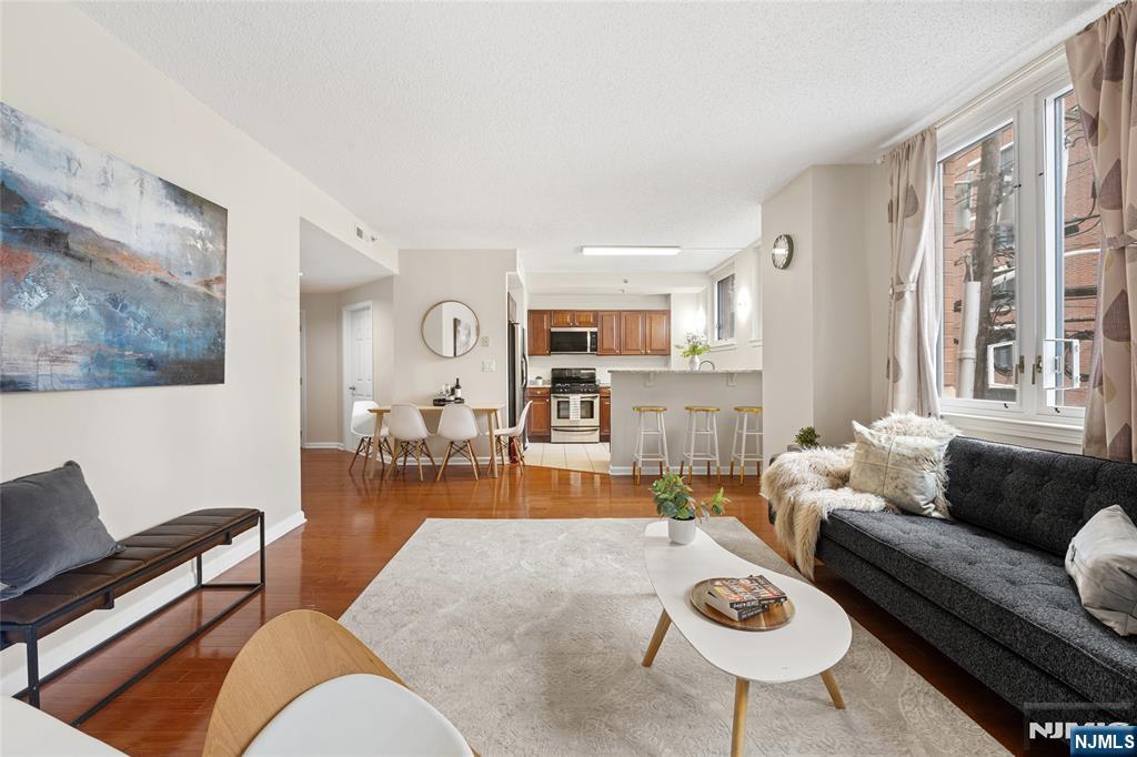 143 Morgan Street, Unit 1A Jersey City, NJ 07302 - Photo 5 of 30