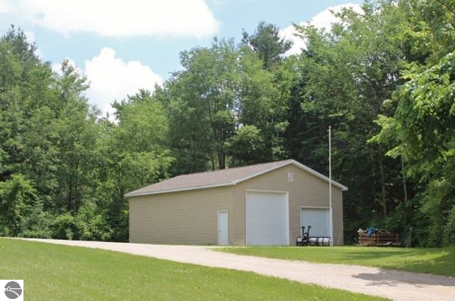 4966 North Croswell Road Alma, MI 48801 - Photo 48 of 52 1786913-47.JPG