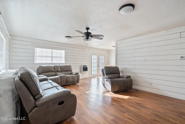 $219,900 | 1909 East Tate Road, Coldwater, MS 38618