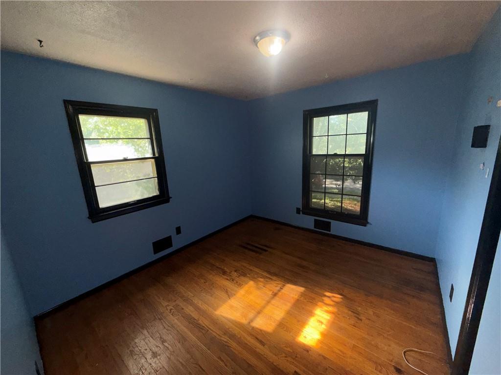 509 Southwest Westminister Road Blue Springs, MO 64014 - Photo 11 of 25 Gallery Image 11