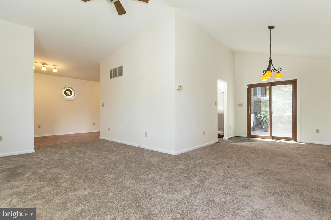 947 Cromwell Bridge Road Towson, MD 21286 - Photo 5 of 23 Dining Room