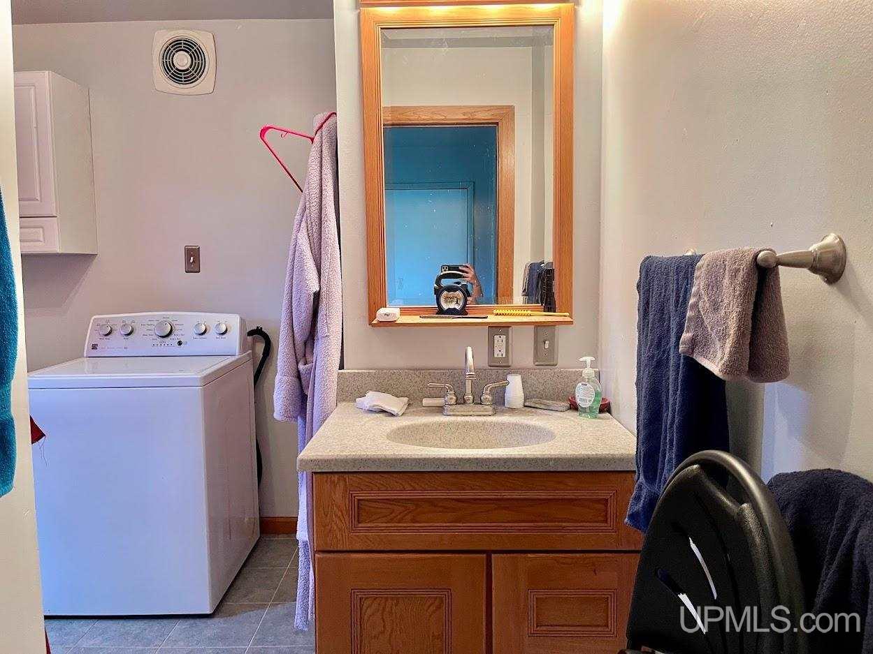 416 20th Road Gladstone, MI 49837 - Photo 13 of 21