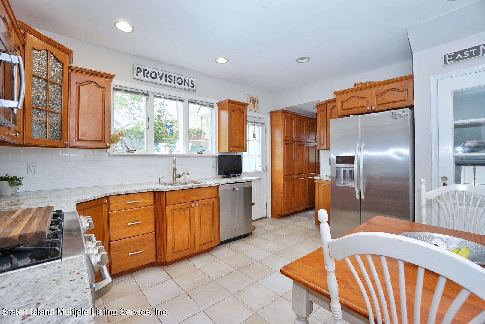 191 Windermere Road Staten Island, NY 10305 - Photo 26 of 69 Photo Apr 27, 10 11 29 AM