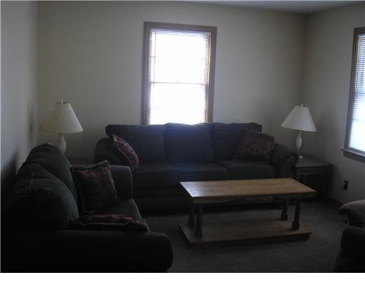 1803 Victory Drive Springfield, OH 45505 - Photo 2 of 9