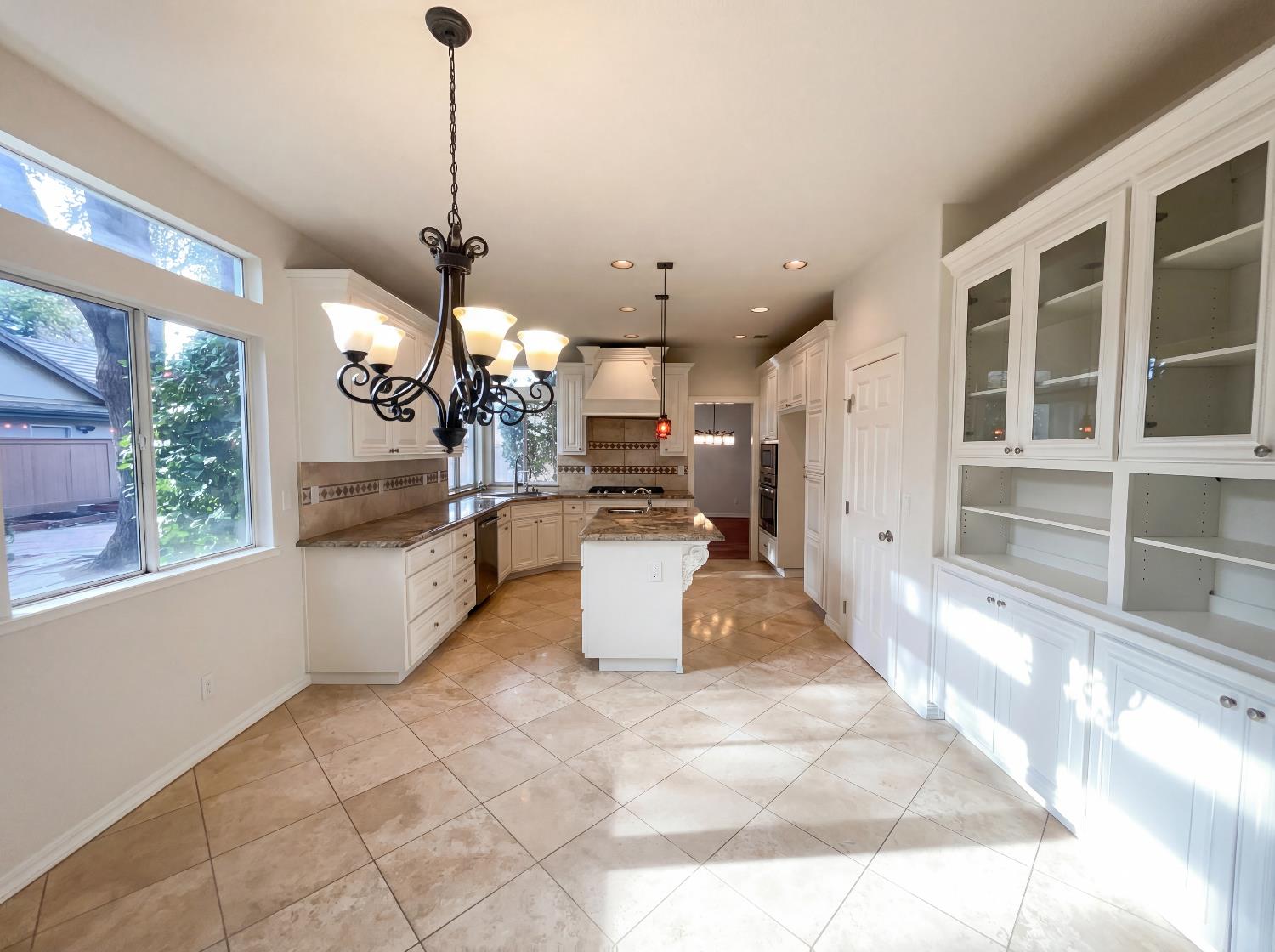 11950 Rising Sun Way Gold River, CA 95670 - Photo 11 of 35