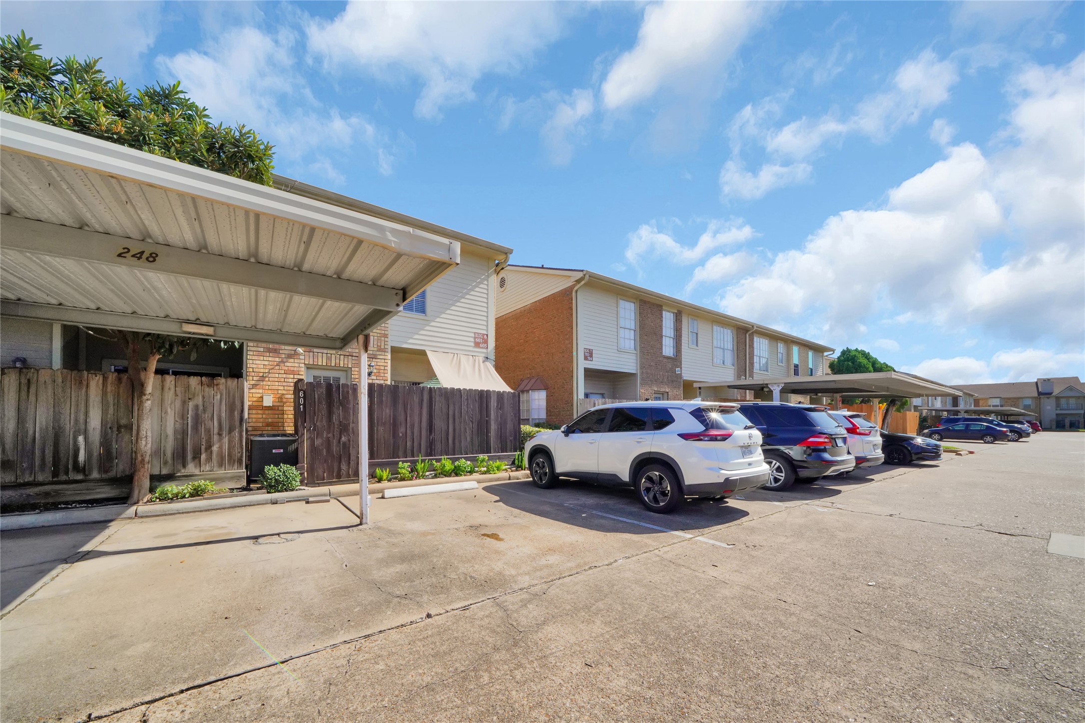 3600 Jeanetta Street, Unit 601 Houston, TX 77063 - Photo 22 of 24 a view of parking