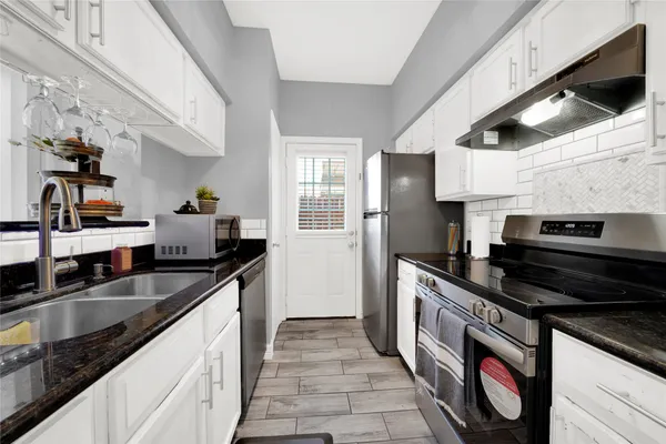 $1,500 | 3600 Jeanetta Street, Unit 601, Houston, TX 77063