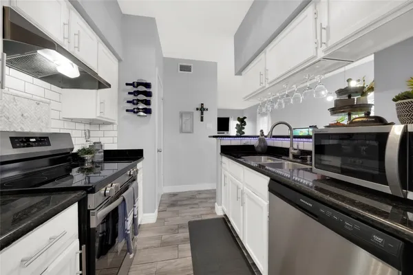 $1,500 | 3600 Jeanetta Street, Unit 601, Houston, TX 77063