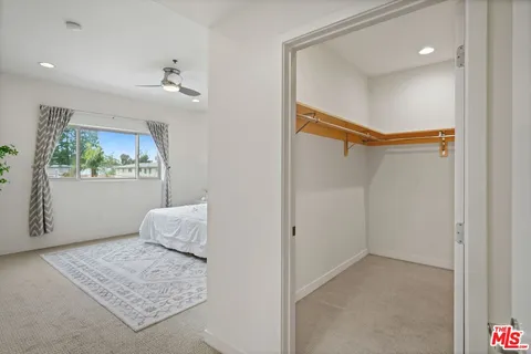 $699,000 | 5016 Bakman Avenue, Unit 202, North Hollywood, CA 91601