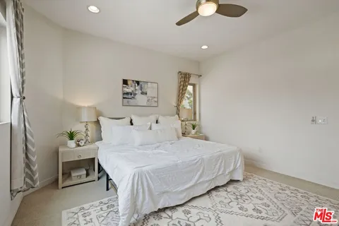 $699,000 | 5016 Bakman Avenue, Unit 202, North Hollywood, CA 91601